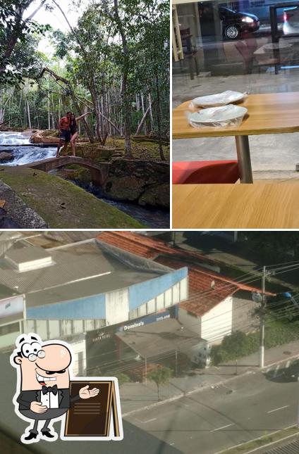 A exterior e comida do restaurante