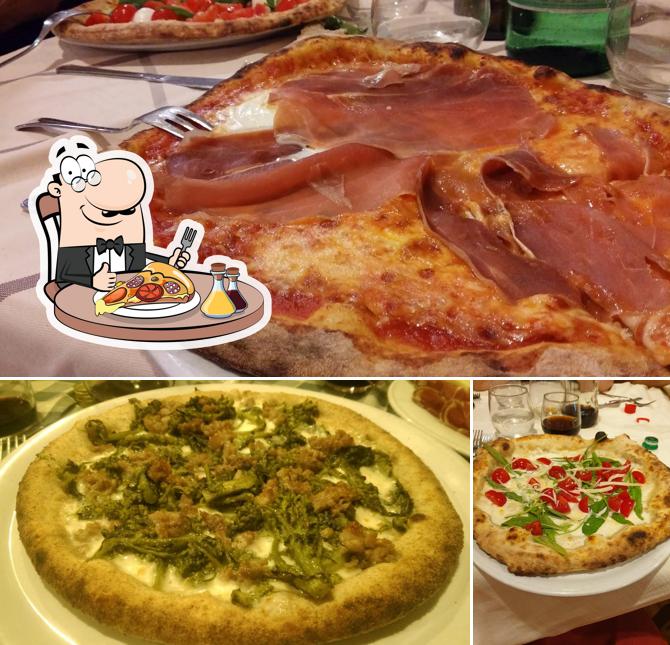 Ordina tra le svariate varianti di pizza