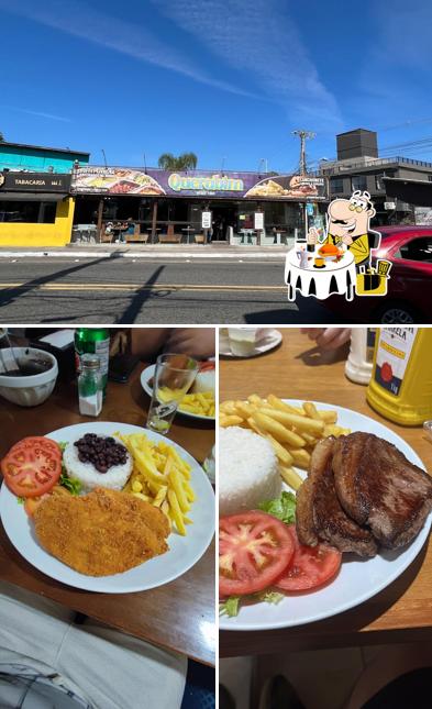 O Restaurante Querubim se destaca pelo comida e exterior