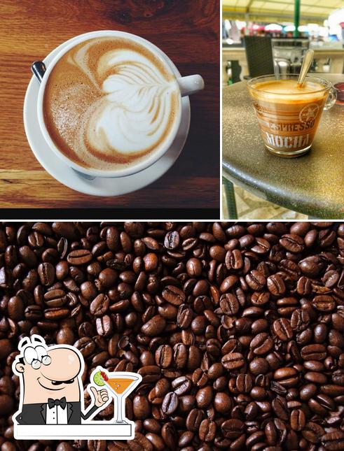 La immagine di bevanda e cibo da Caffe bar VAGABUNDO