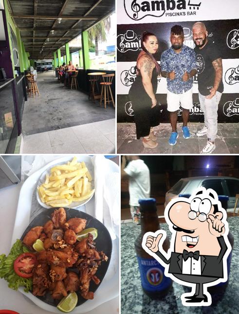 O interior do Styllu's piscinas bar espaço do samba