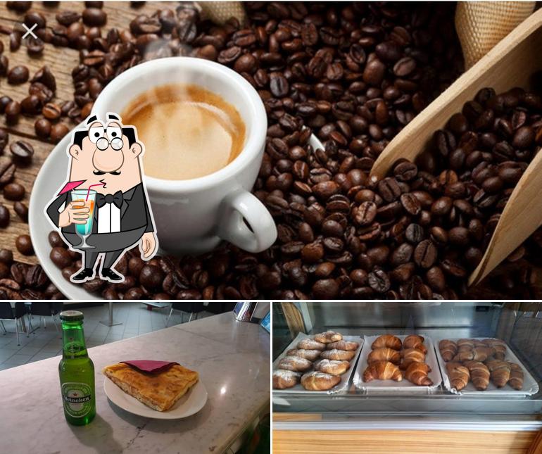 La immagine di bevanda e cibo da Artigian Bar