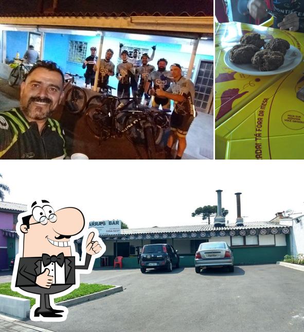 Look at the pic of Barras Bar & Burguer