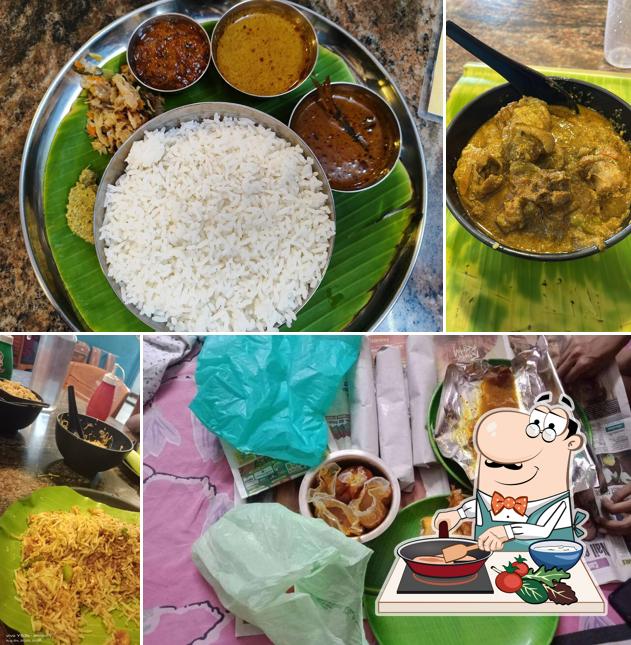 Chicken curry at PARVATHI AMMA MESS