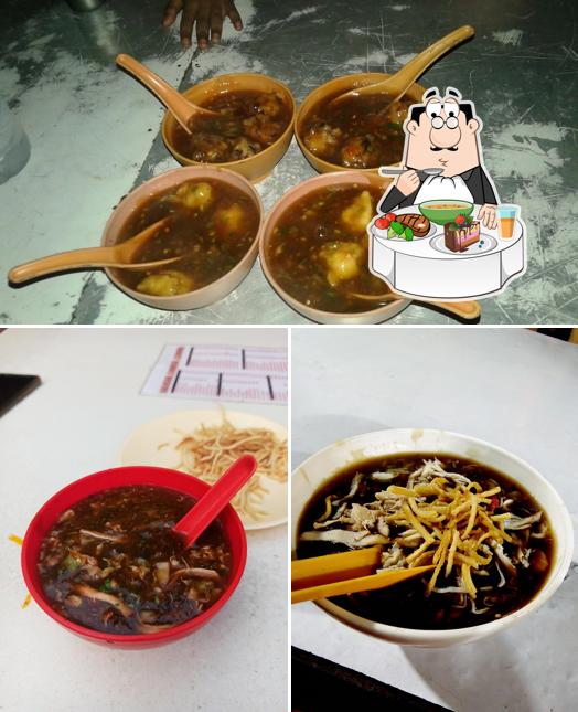 Hot and sour soup at Khau Galli (veg and non-veg)