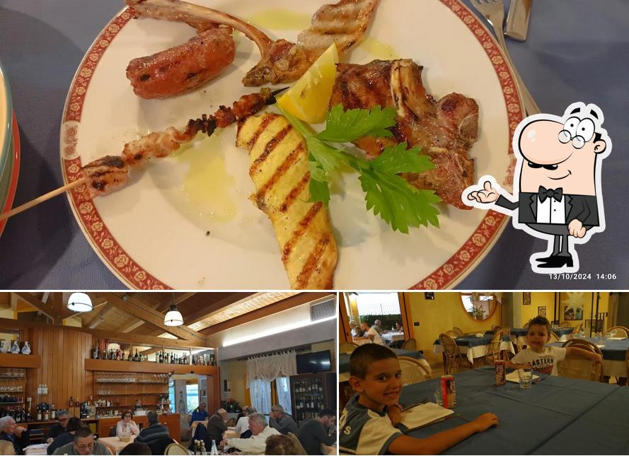 La interni e cibo del ristorante