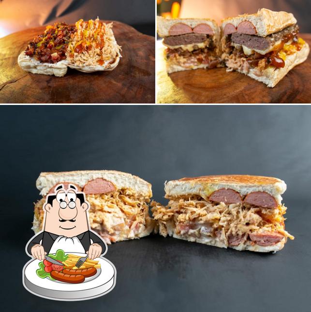 Sanduíche de carne de porco desfiada em Mamooth Burguers Zona Sul