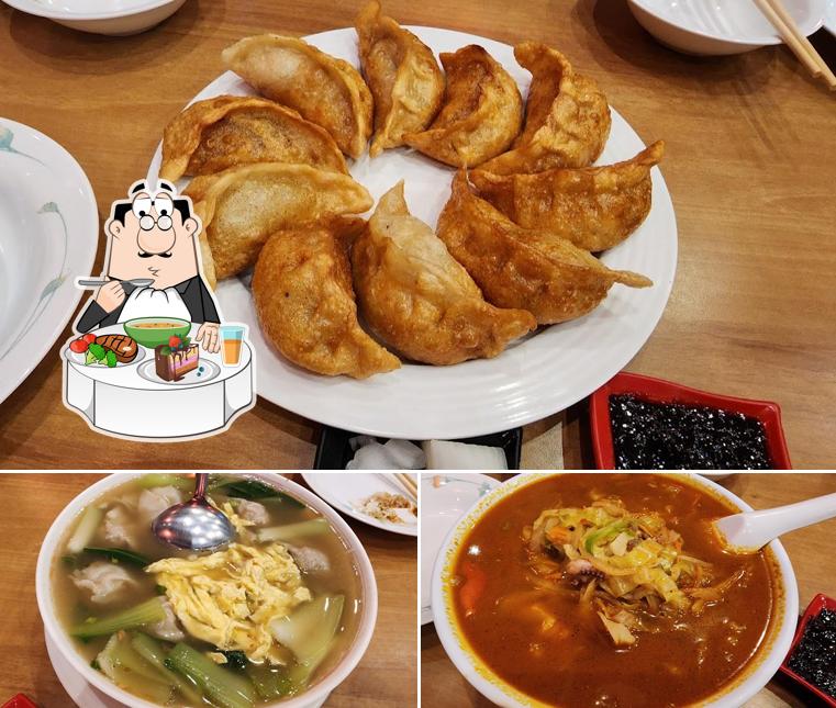 Sopa quente e azeda picante chinesa em Restaurante Oriental FOZ