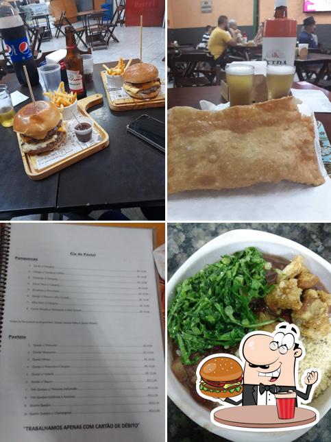 Consiga um hambúrguer no Cia do Pastel