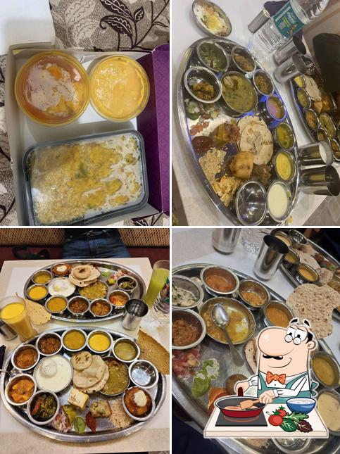 Chicken curry at Khandani Rajdhani, Mall of Asia, Yelahanka