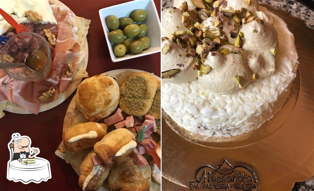 Central Bar propone un'ampia selezione di dolci