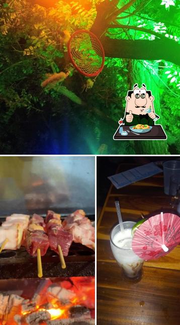 Esta é a foto mostrando comida e exterior a LaLua - Bar & Petiscaria