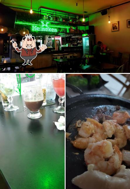 A foto a Pau da Viola’s comida e interior