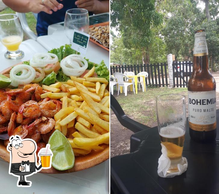 Desfrute de um drinque no L & L Bar e Restaurante (Bar do Epitácio)