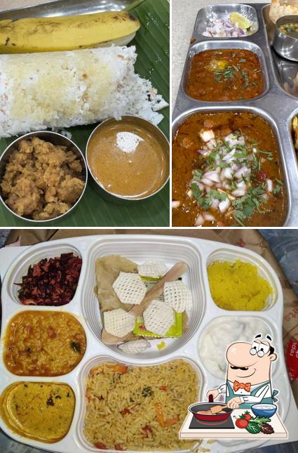 Chicken curry at Perambur Sri Srinivasa Sweets & Snacks