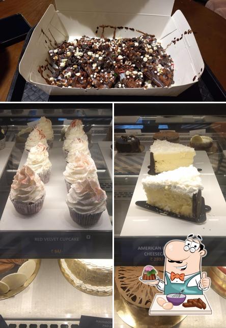 Saraza - Bakery & Cafe Raiya Road serves a selection of desserts