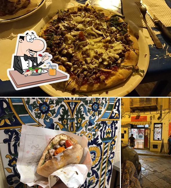 La foto della cibo e esterno di Mounir Pizzeria Kebab