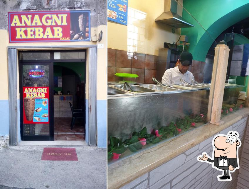Dai un'occhiata agli interni di Anagni Kebab