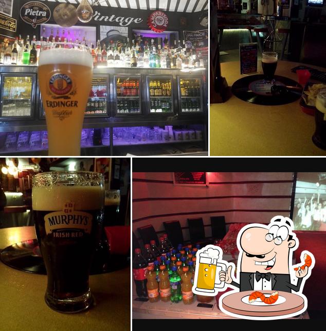 Vintage Cafè - Sala per Feste di Laurea ed Eventi - Bar