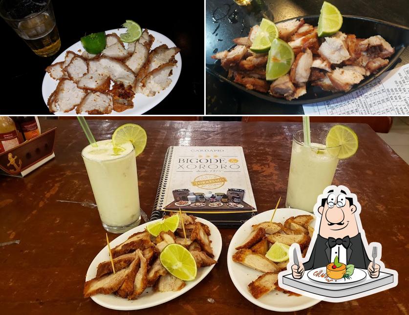 Platos en Bar do Bigode e Xororó