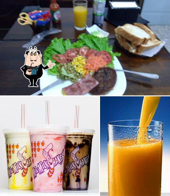 Desfrute de uma bebida no Shadow Lanches & Cia