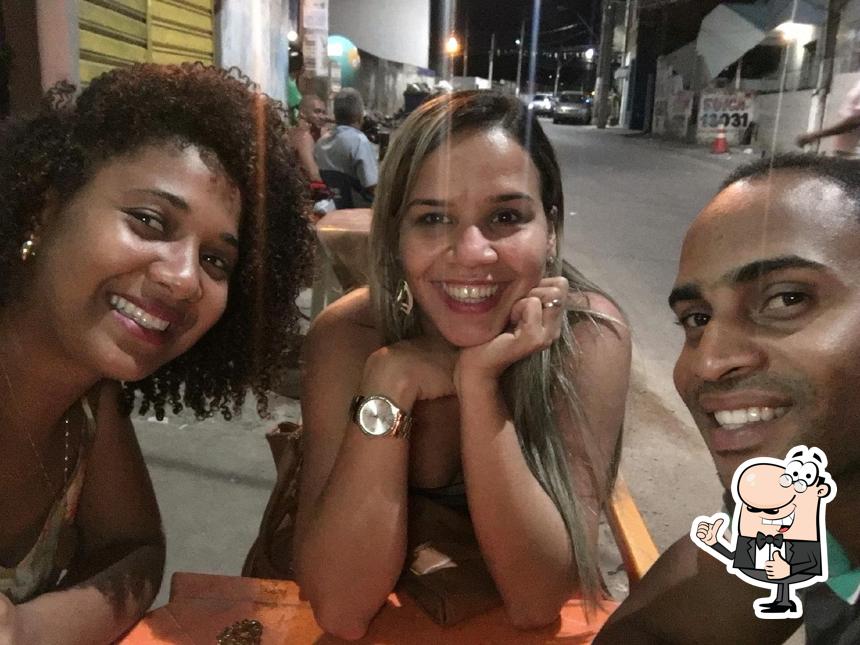 Look at this image of Nilson do Acarajé