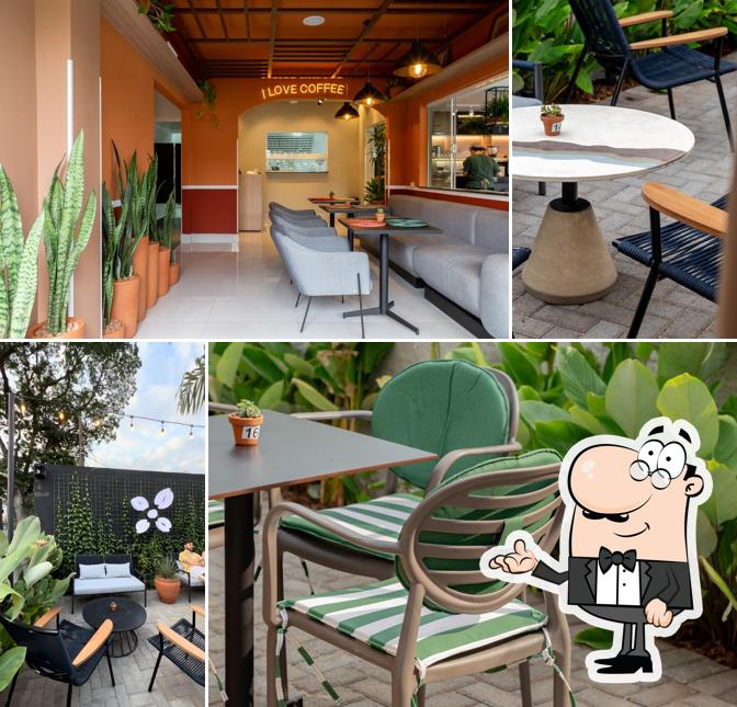 Veja imagens do interior do Café Tamura