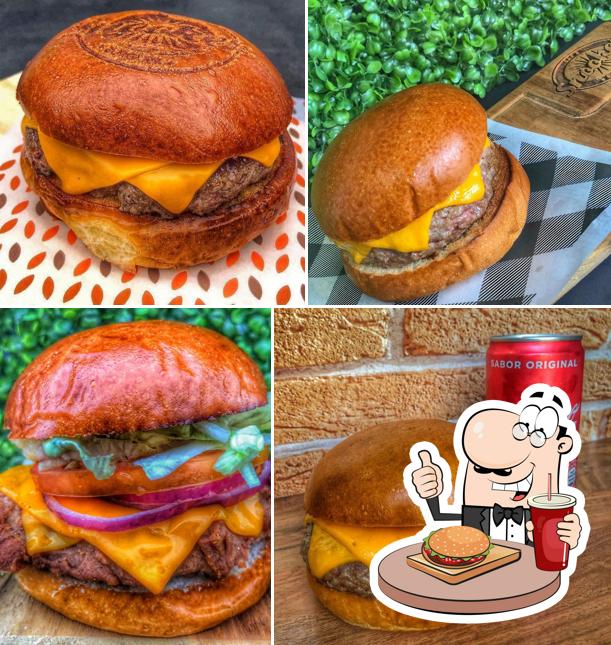 Hambúrguer em Queen's Snooker Burger Bar