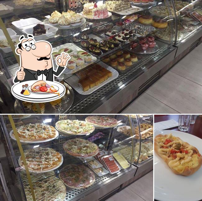 Escolha pizza no Padaria Concórdia