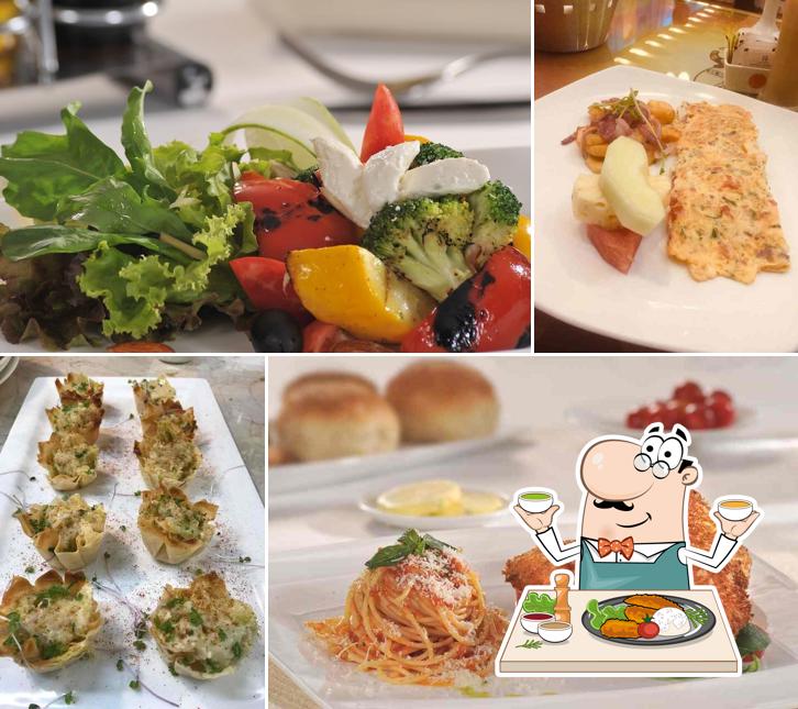 Meals at Cafe Resto, Jaypee Vasant - 5 Star Luxury Coffee Shop, Restaurant in Delhi