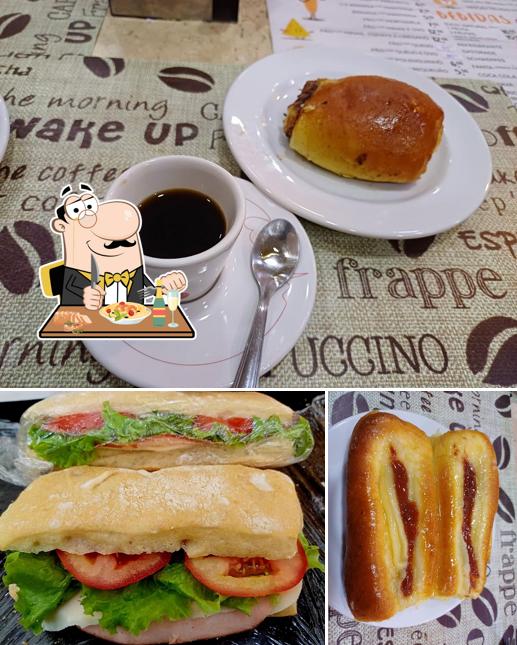 Comida em Padaria Pão Feliz