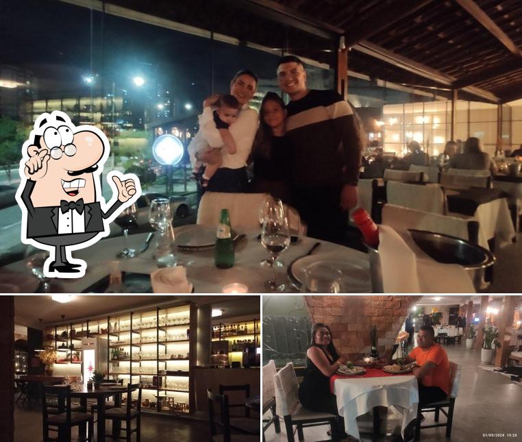 Sente em uma das mesas no Casa Galiotto Campina Grande