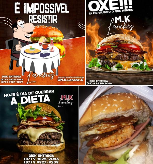 Hambúrguer em MK Lanches