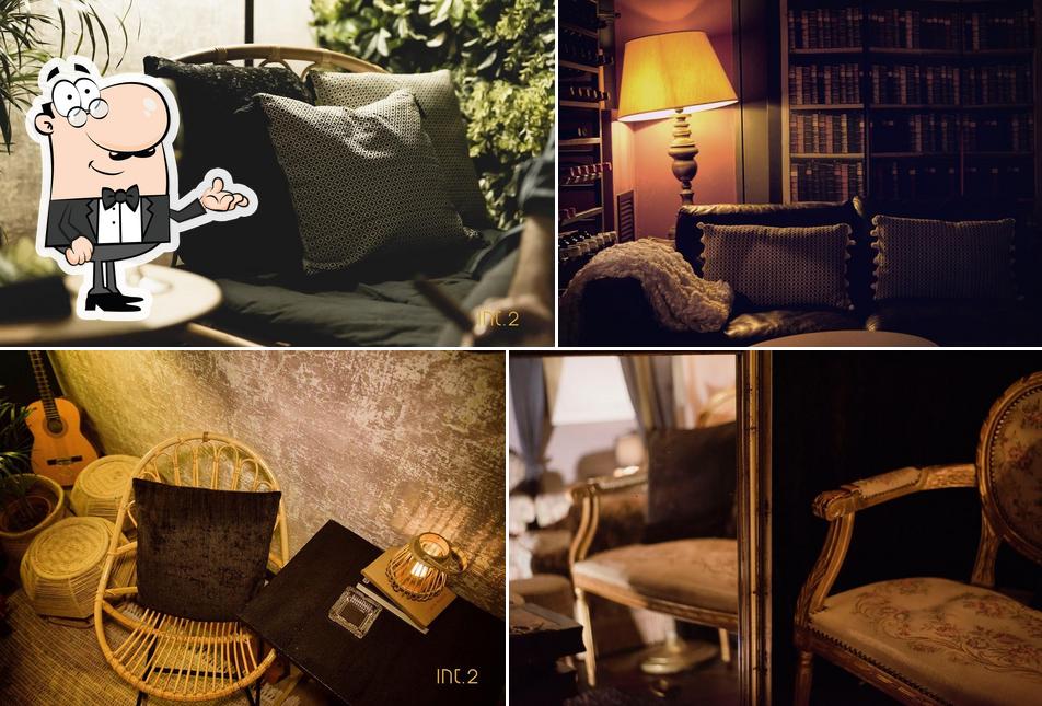 Siediti a un tavolo di Int. 2