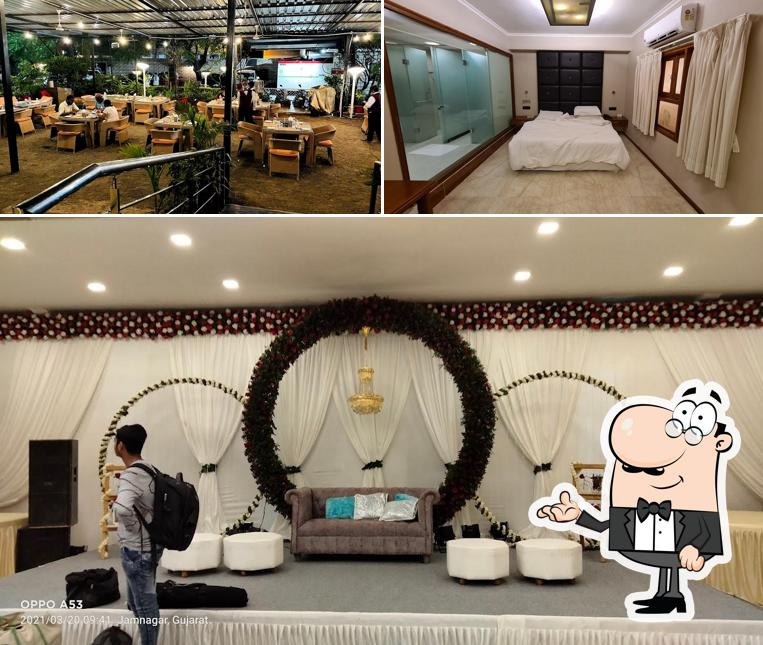 Take a seat at one of the tables at Hotel Aram, Jamnagar