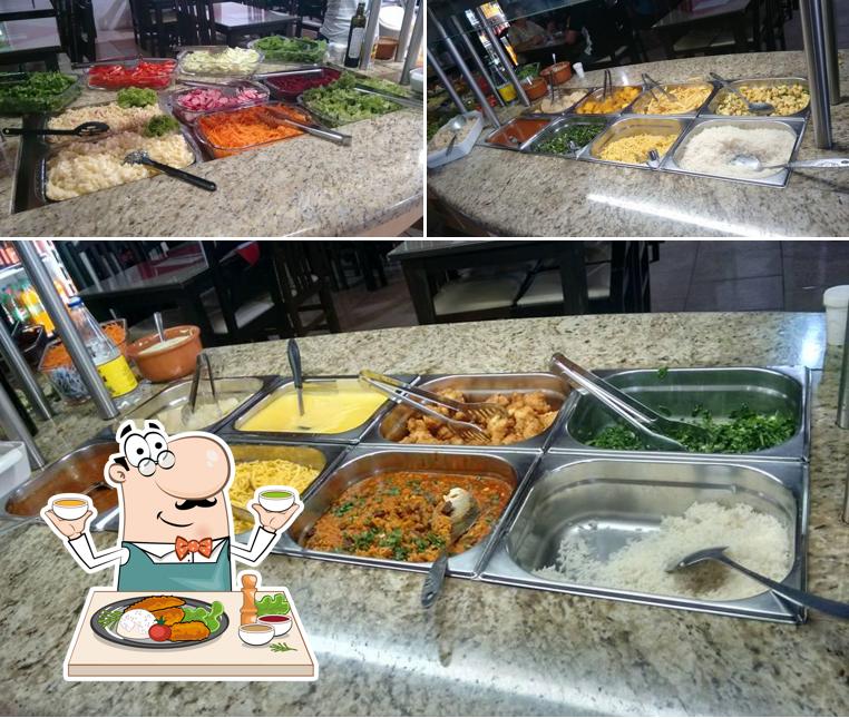 Comida em Restaurante Galpão