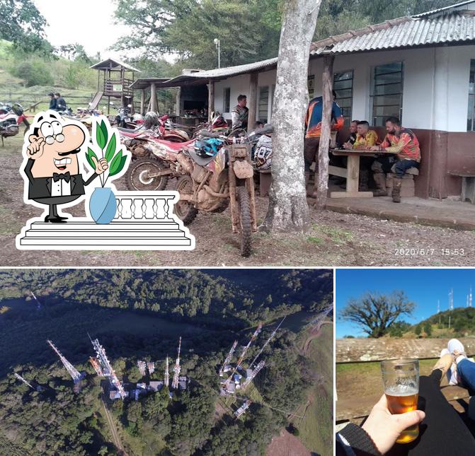 Entre diversos coisas, exterior e cerveja podem ser encontrados no Bar Das Antenas