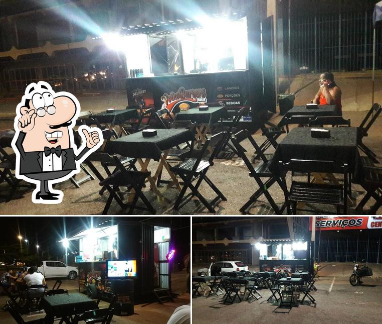 O interior do Volks Burgers Trailer