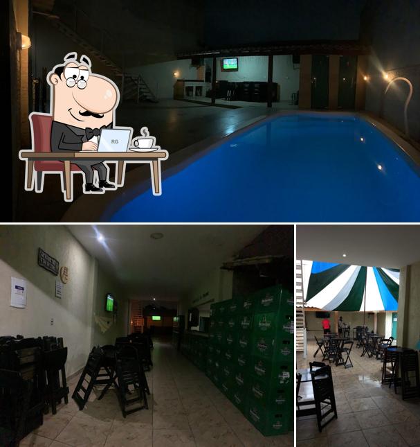 Veja imagens do interior do Quintal do Russo Bar