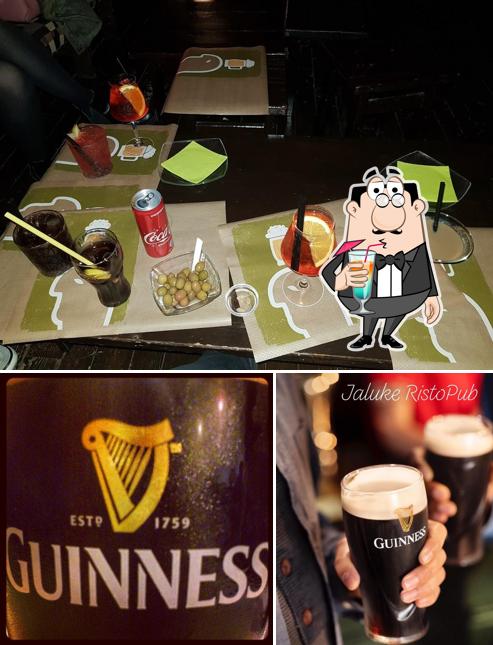 La foto di bevanda e cibo da Pub birreria jaluke