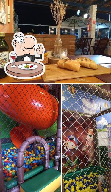 A ilustração do Kebab's Steak’s comida e mesa de jantar