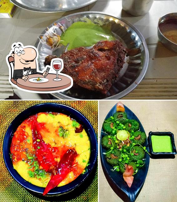 Meals at Bhau Cha Dhakka