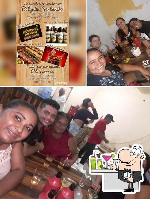 O Botequim Sertanejo (Espetos & Bebidas) se destaca pelo balcão de bar e comida