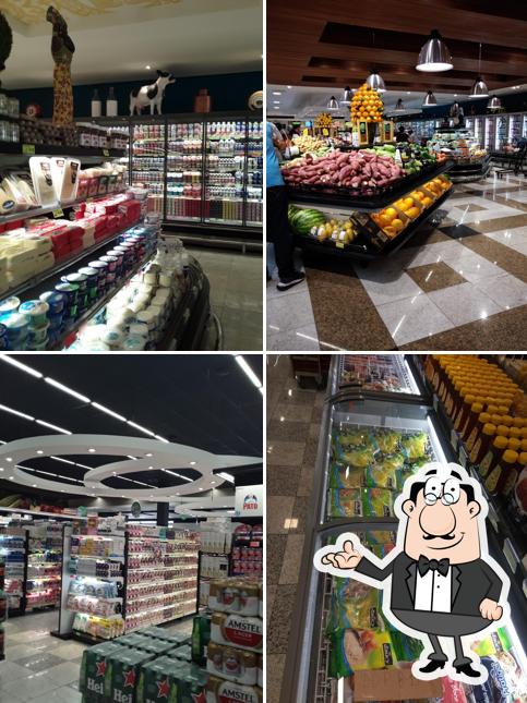 O interior do Confiança Supermercados - Centro