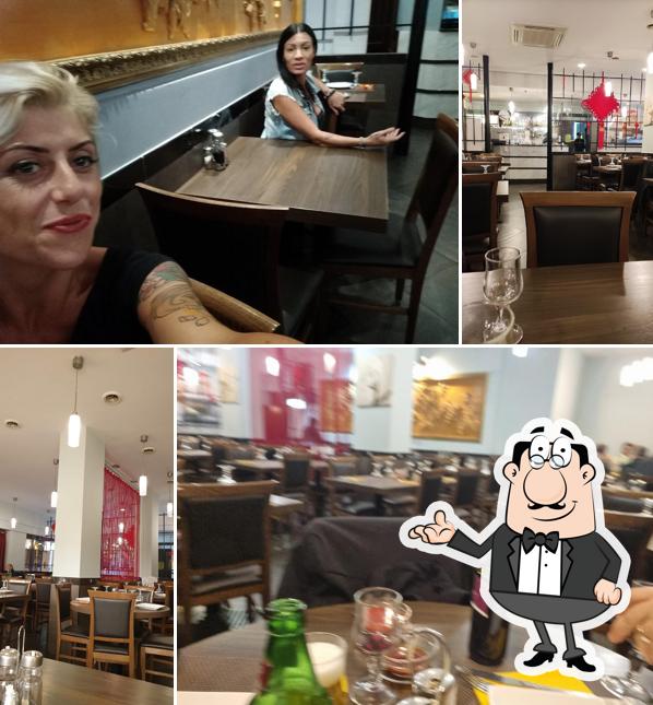 Gli interni di Ristorante Cinese e Giapponese Xian Hean di Zhou Xianping