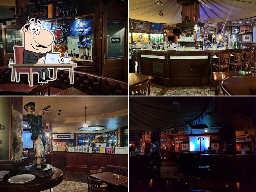 Dai un'occhiata agli interni di Billy's