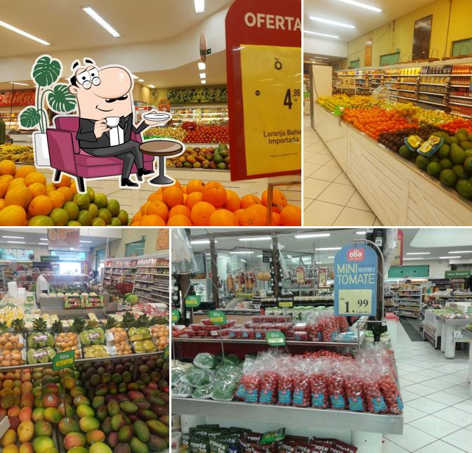 O interior do Oba Hortifruti - Mercado, Frutas, Verduras, Legumes, Açougue e Adega