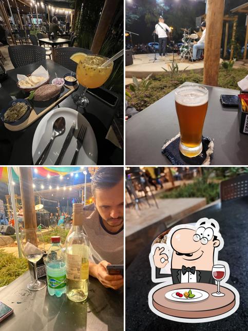 Platos en Trem Azul Música e Bar