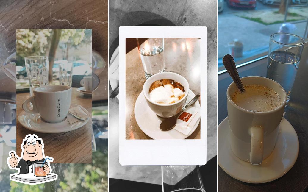 Café à Caffe Bar Monty Python