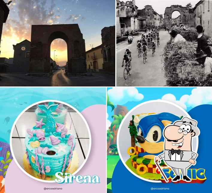 La immagine della esterno e cibo di Bar Pasticceria Arco Adriano